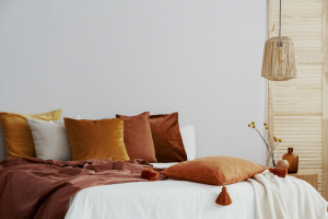 5 Ways to Make Your Bedroom Cosy for Autumn